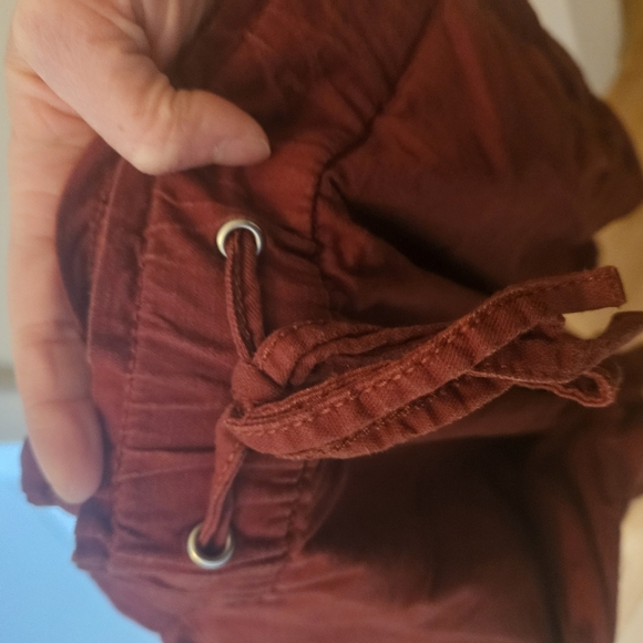 EUC Levi's Slouchy Red Drawstring Pants - Picture 8 of 8